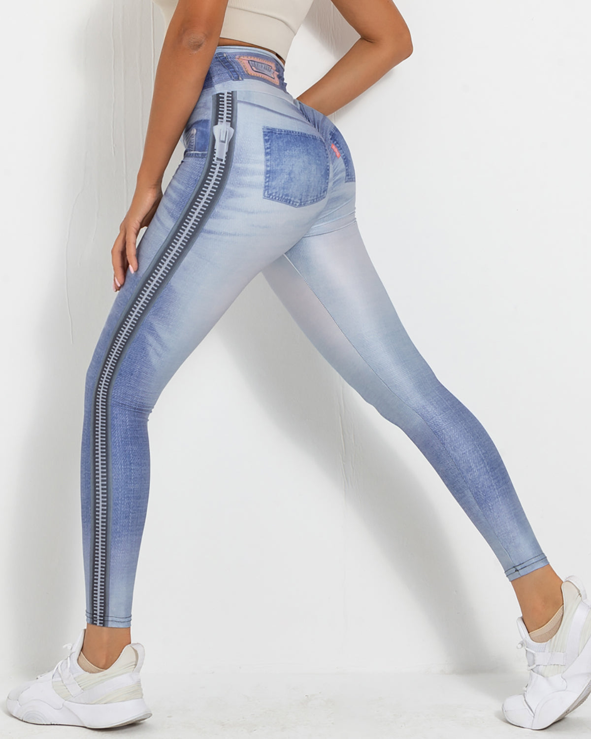 Normani Faux Denim Scrunch Leggings Hot Pants – Amelia Activewear