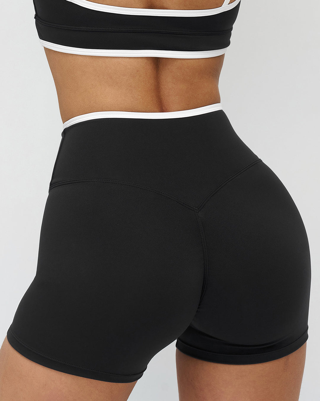 Anika Seamless Shorts - Black