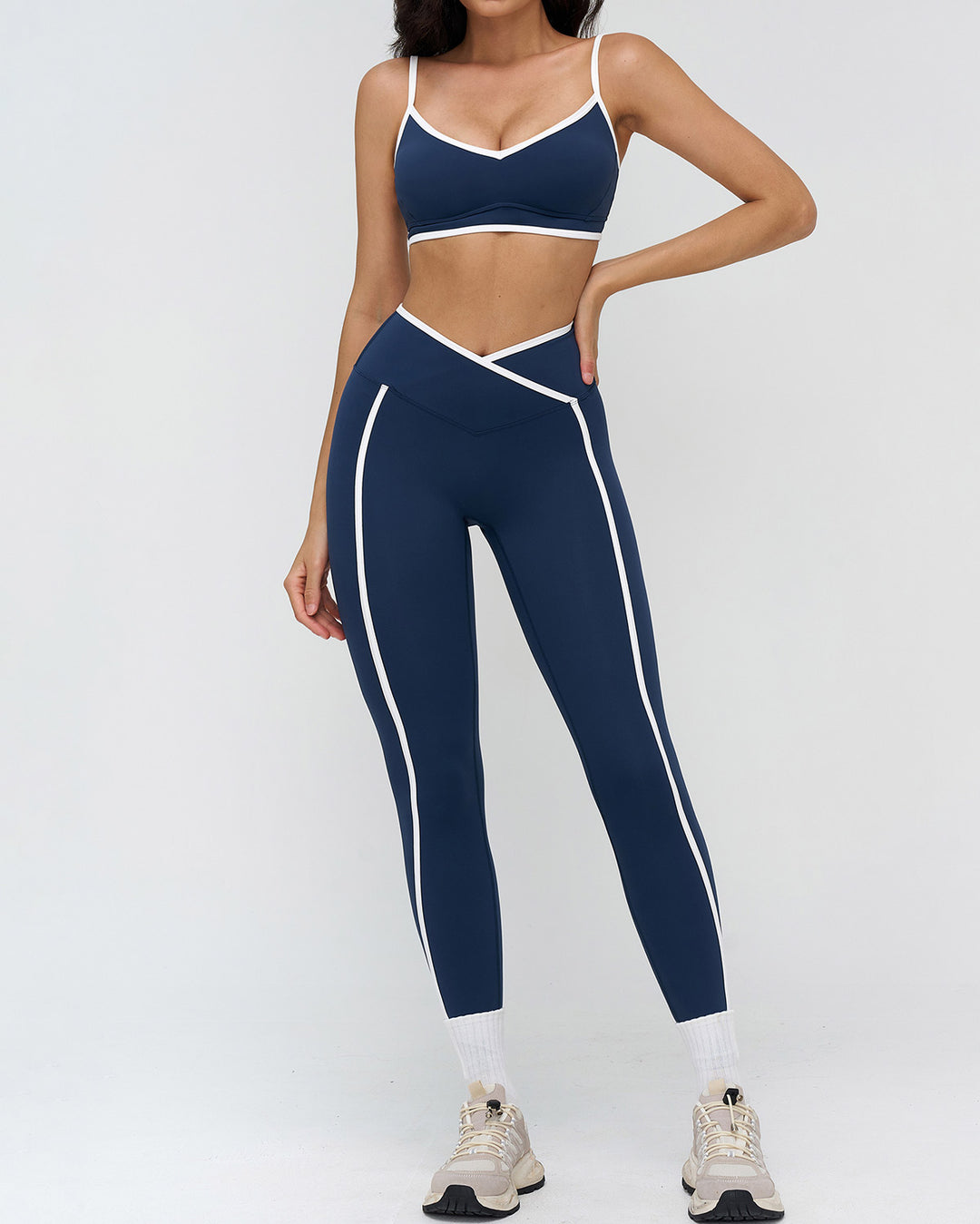 Anika Sports Bra - Navy