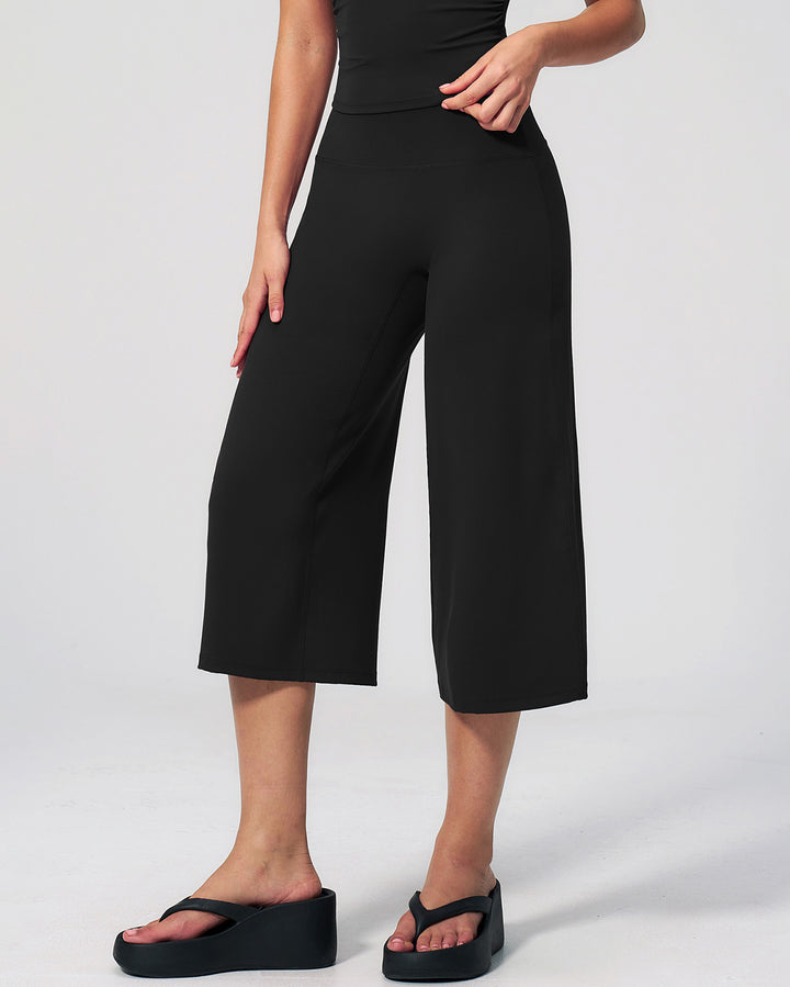 Draya Seamless Capri - Black