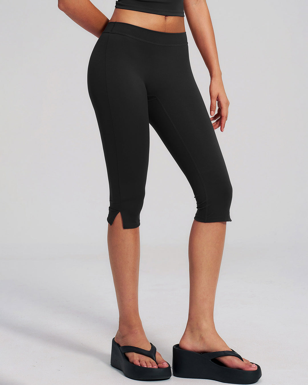 Halo Seamless Capri - Black