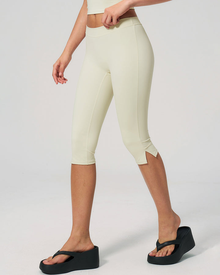 Halo Seamless Capri - Cream