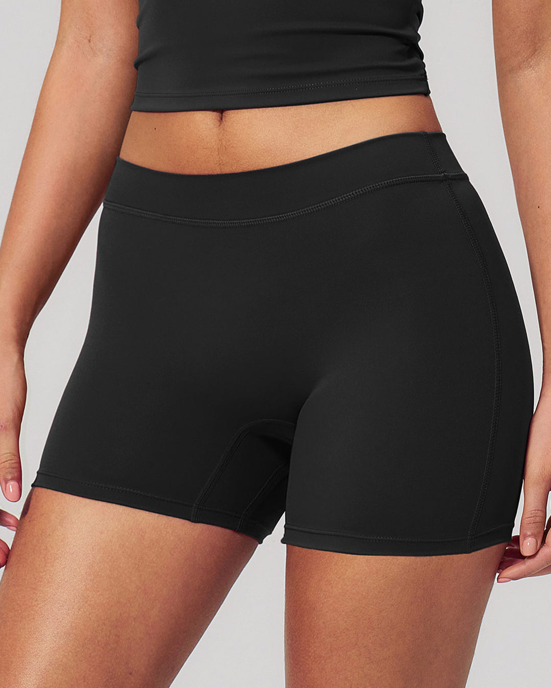 Halo Seamless Shorts - Black