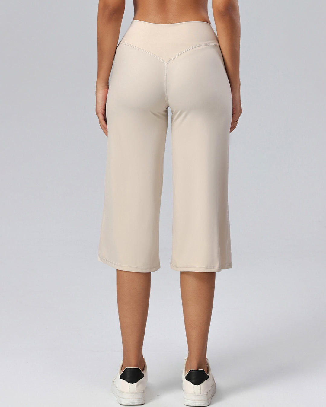 Haniya Seamless Capri - Beige
