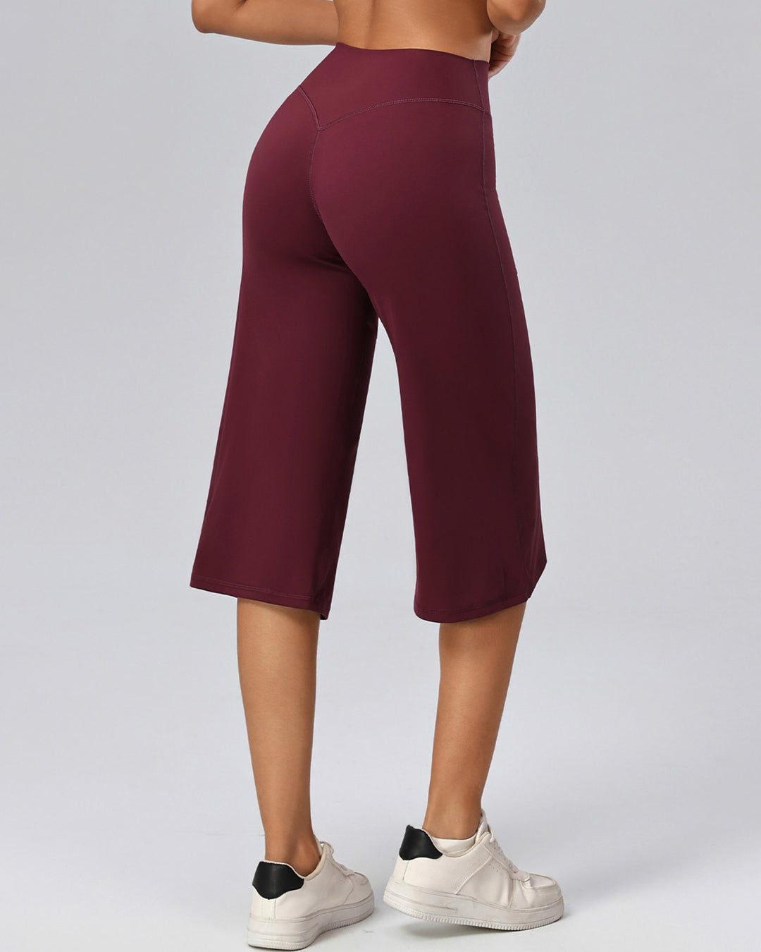 Haniya Seamless Capri - Burgundy