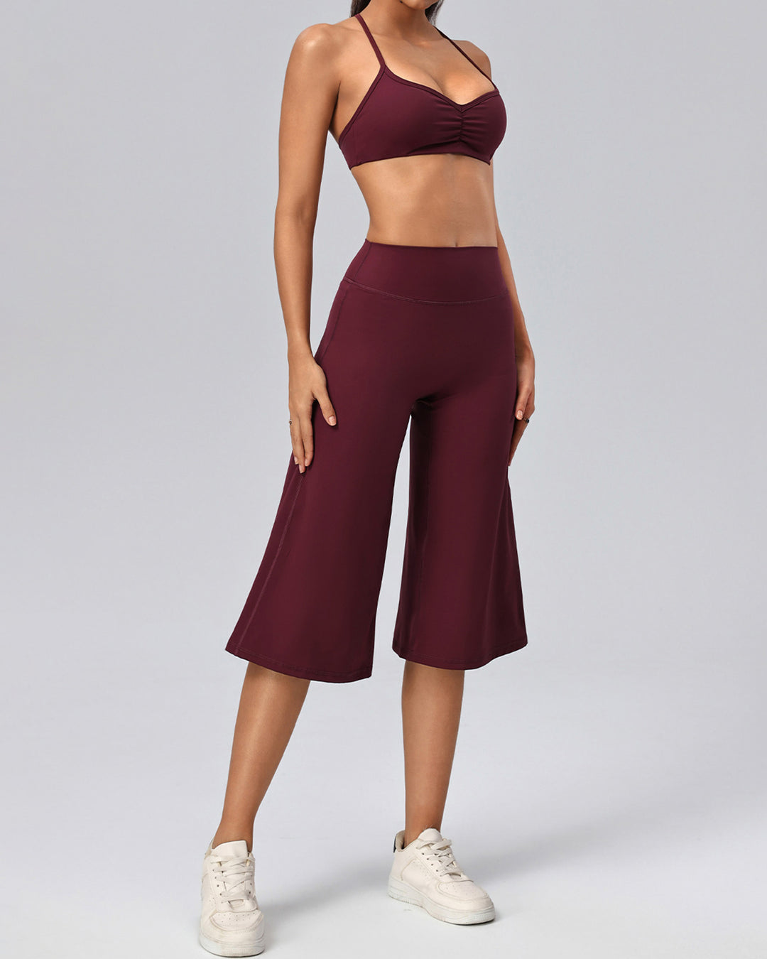 Haniya Seamless Capri - Burgundy