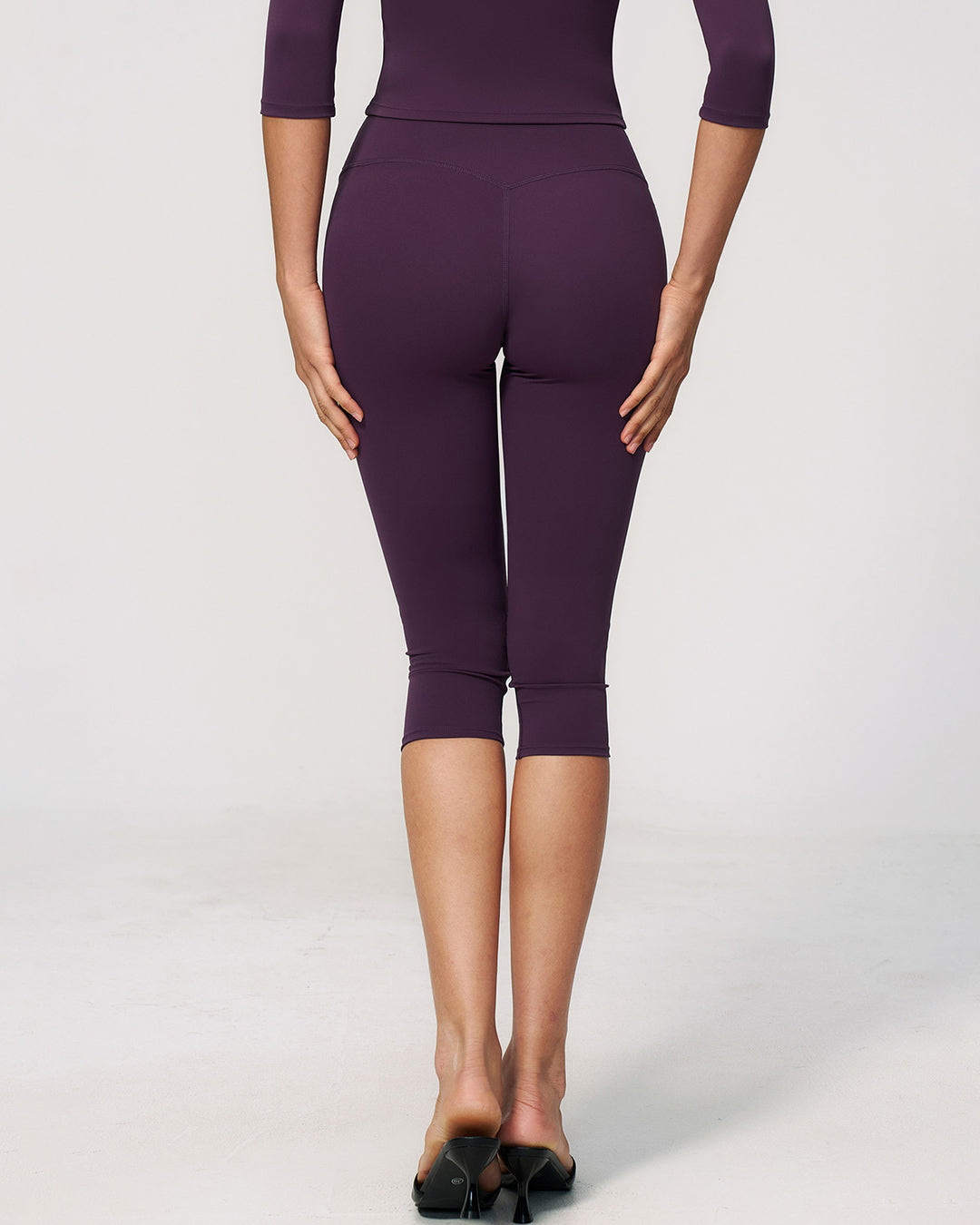 Mireya Seamless Capri - Aubergine