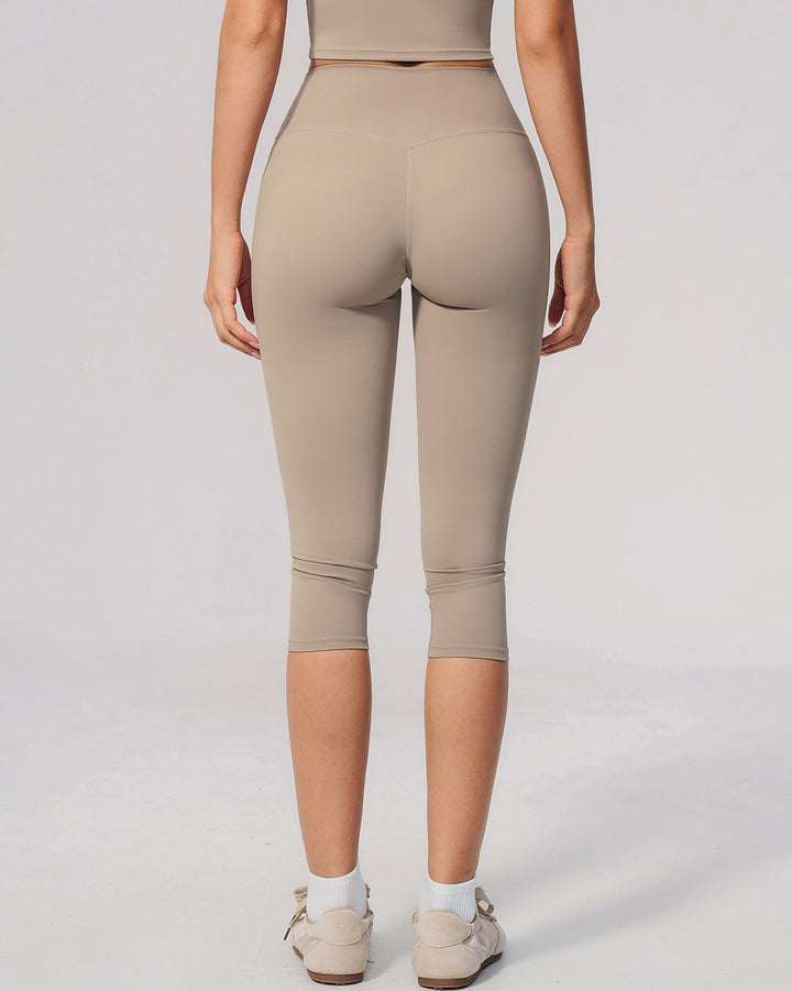 Mireya Seamless Capri - Sandstone