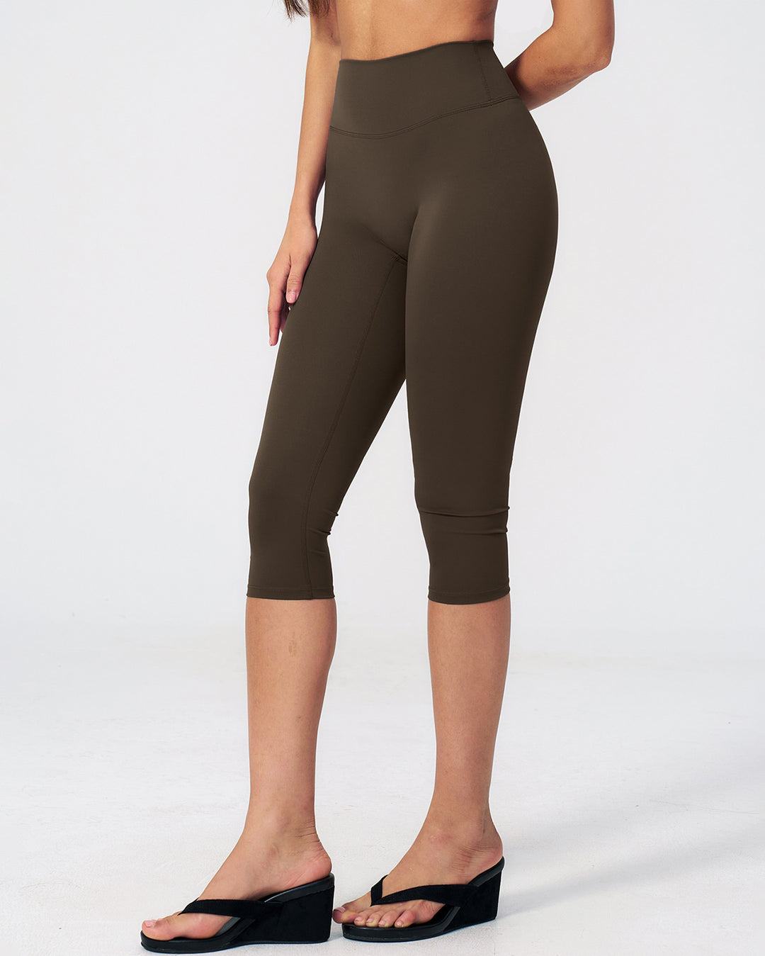 Mireya Seamless Capri - Walnut
