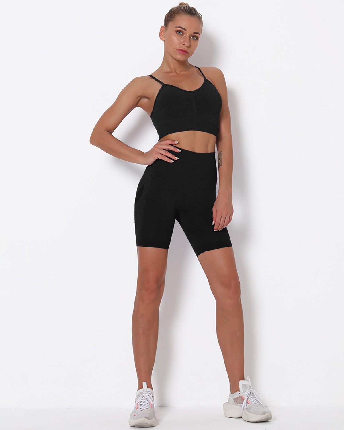 Amplify Scrunch Seamless Shorts - Black