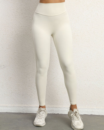 Aubrey Scrunch Pocket Leggings - White