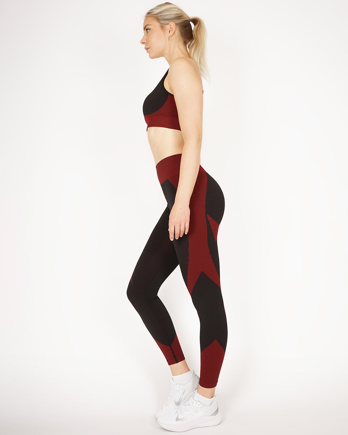 Embrace Seamless Leggings - Red – Amelia Activewear