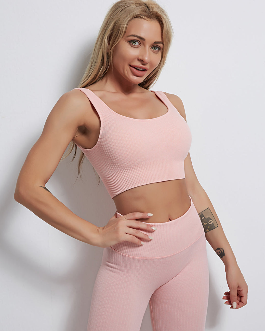 Rozy Ribbed Sports Bra - Pink