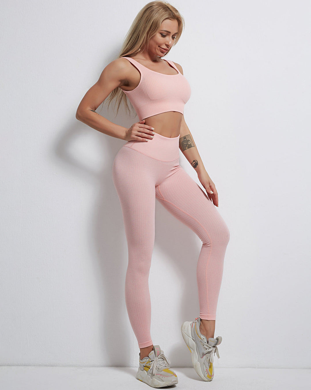 Rozy Ribbed Sports Bra - Pink